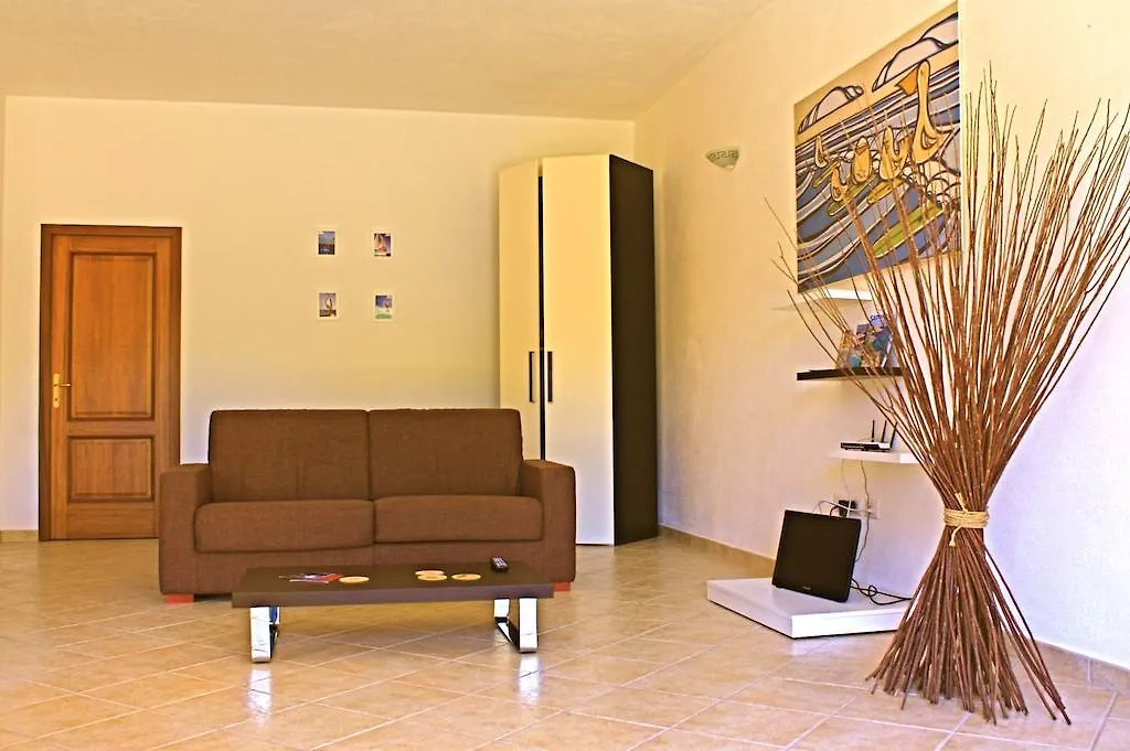 Residenze L'Isola Surf House Aparthotel Porto Pollo
