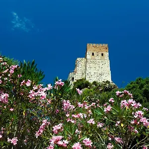 Castello Malicas Hotel