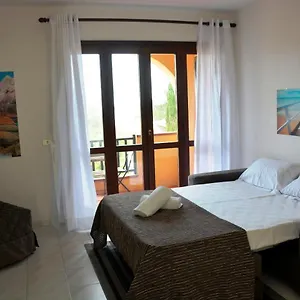 Summer Bunte Aparthotel